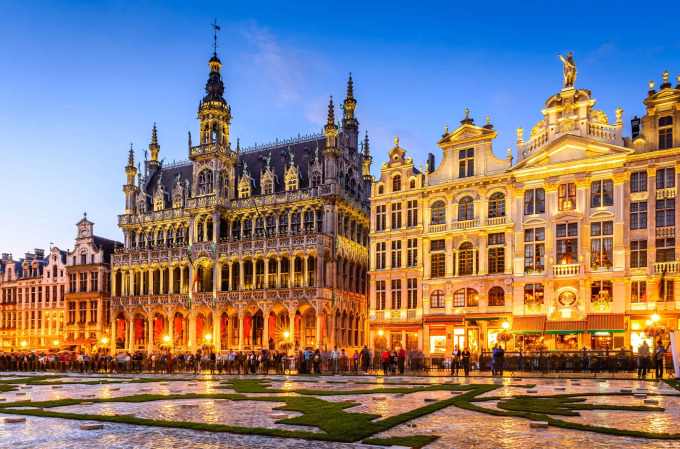 Brussels by night