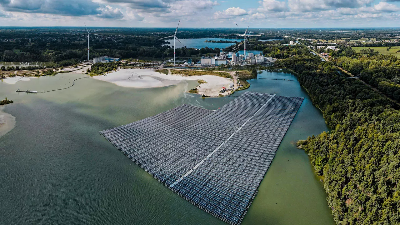 flotting-solar-pannels