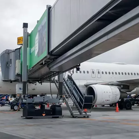 Image of Aéroport international Jorge Chávez : alimentation électrique au sol à Lima